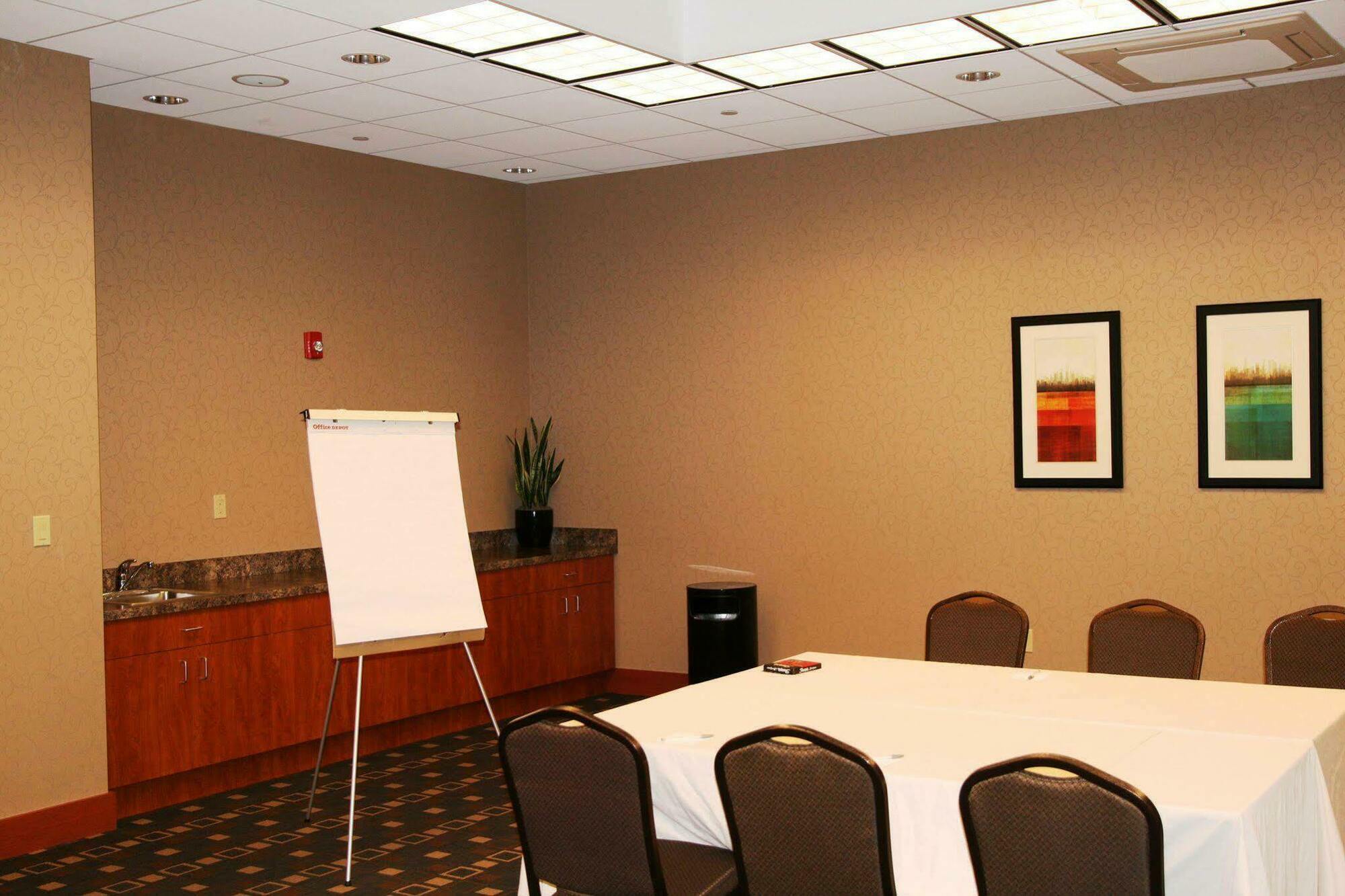 Hampton Inn New York - Laguardia Airport Zewnętrze zdjęcie