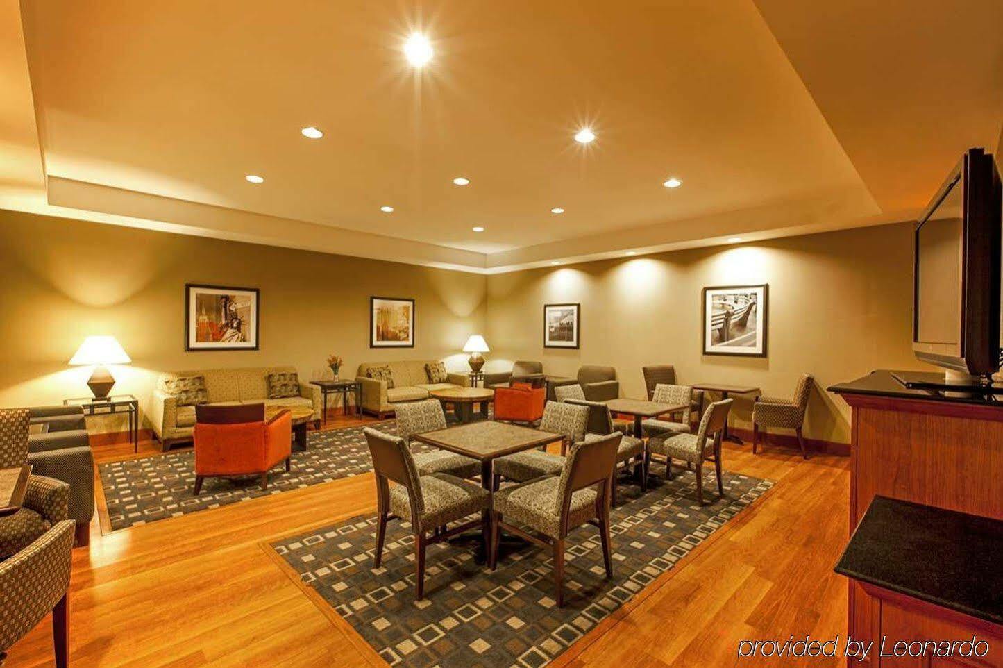 Hampton Inn New York - Laguardia Airport Zewnętrze zdjęcie